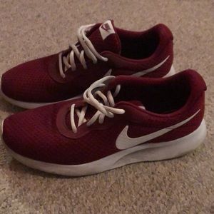 Maroon Nike Shoes